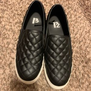 Like new flats shoe 🖤🤍